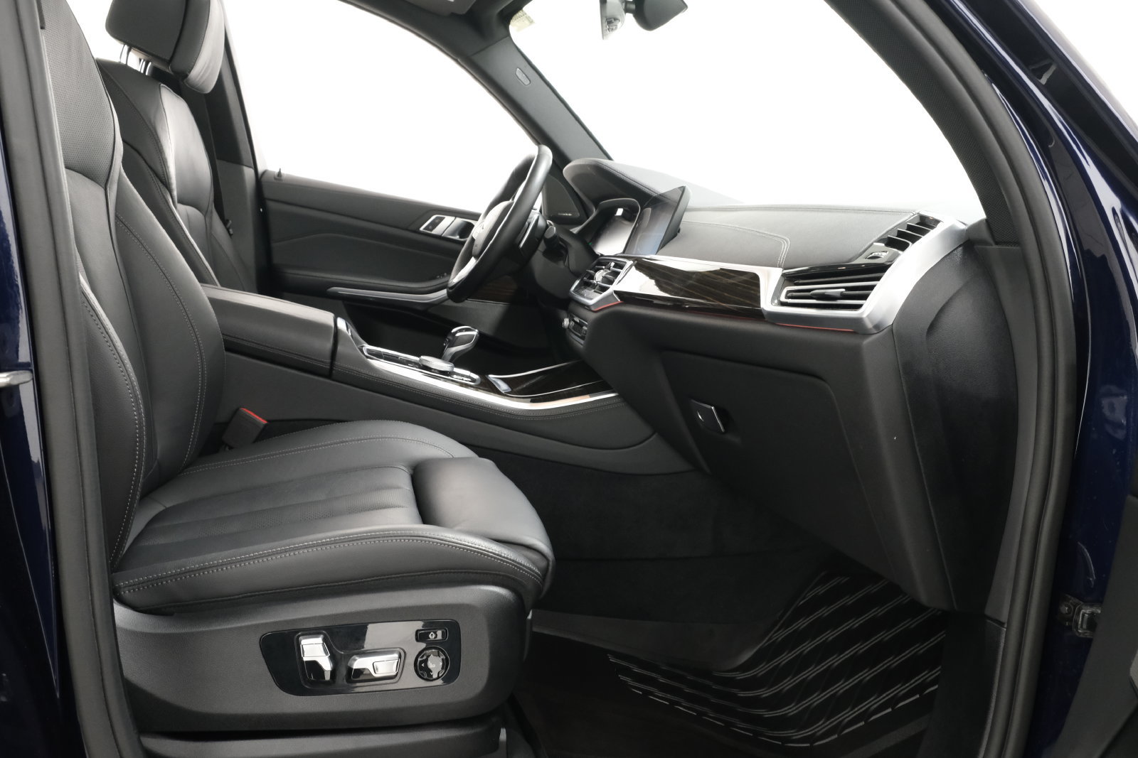 Used 2020 BMW X5 xDrive40i w/ Premium Package AWD/4WD image 42