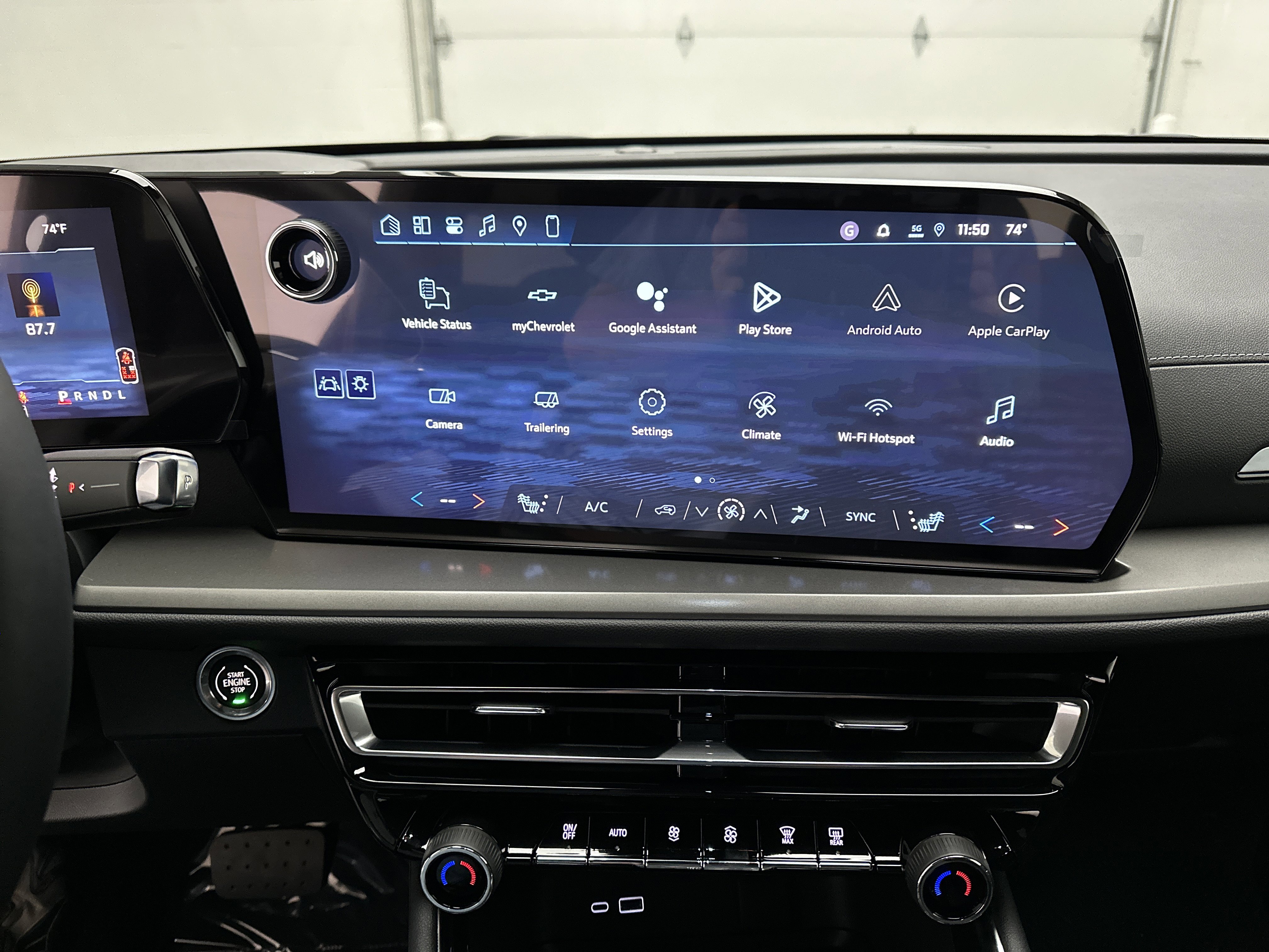 New 2026 Chevrolet Traverse LT w/ Driver Confidence Package image 33