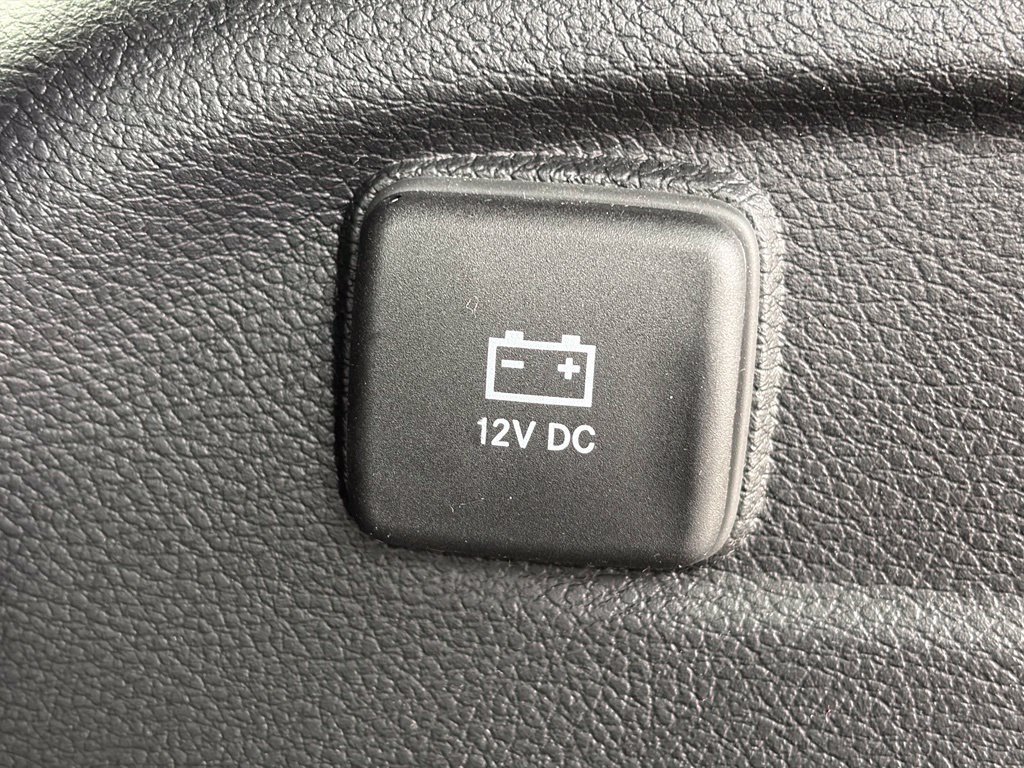 Used 2023 Jeep Grand Cherokee L Laredo w/ Luxury Tech Group I AWD/4WD image 13
