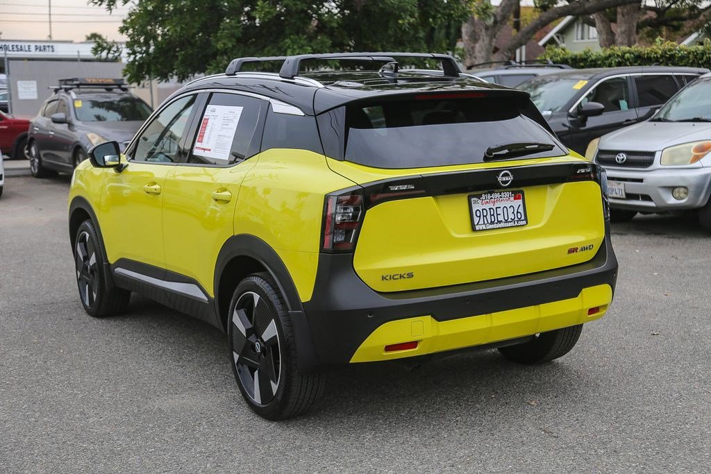 Used 2025 Nissan Kicks SR image 6