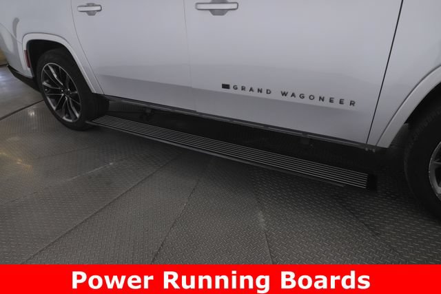 Used 2025 Jeep Grand Wagoneer L Series III w/ Rear Seat Video Group 1 AWD/4WD image 16
