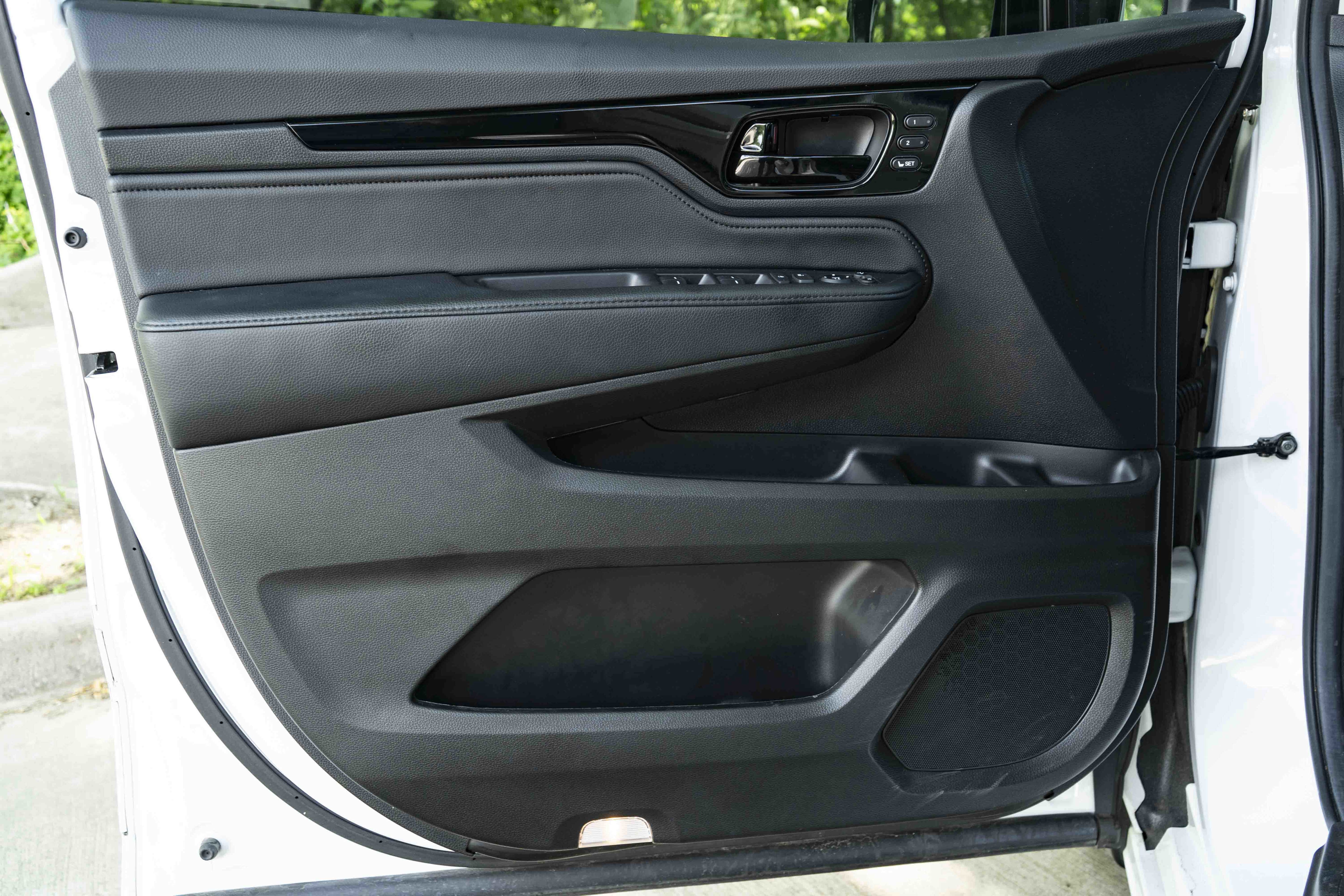 Used 2025 Honda Odyssey Elite image 39