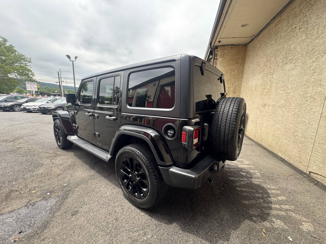 Used 2018 Jeep Wrangler Unlimited Sport S AWD/4WD image 4