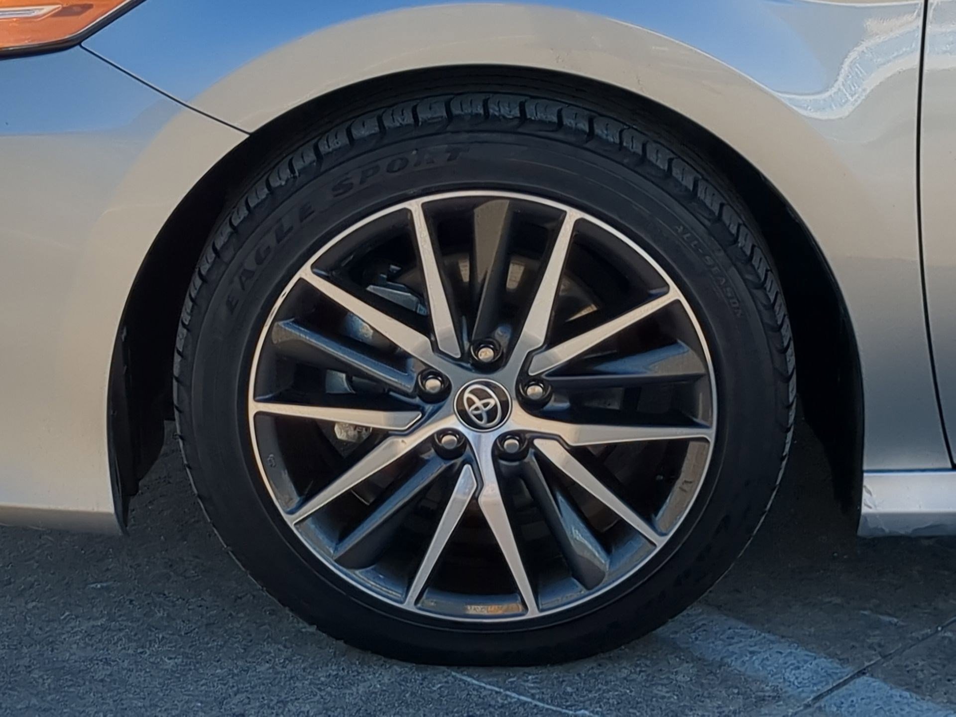 Used 2023 Toyota Camry XLE image 12