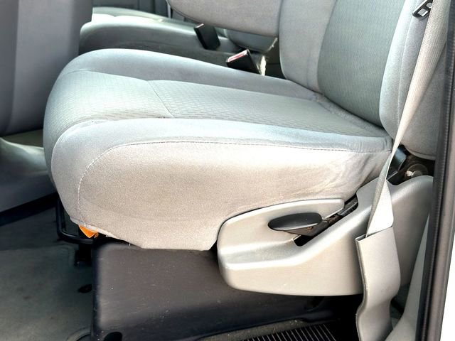 Used 2009 Ford E-350 and Econoline 350 XLT image 12