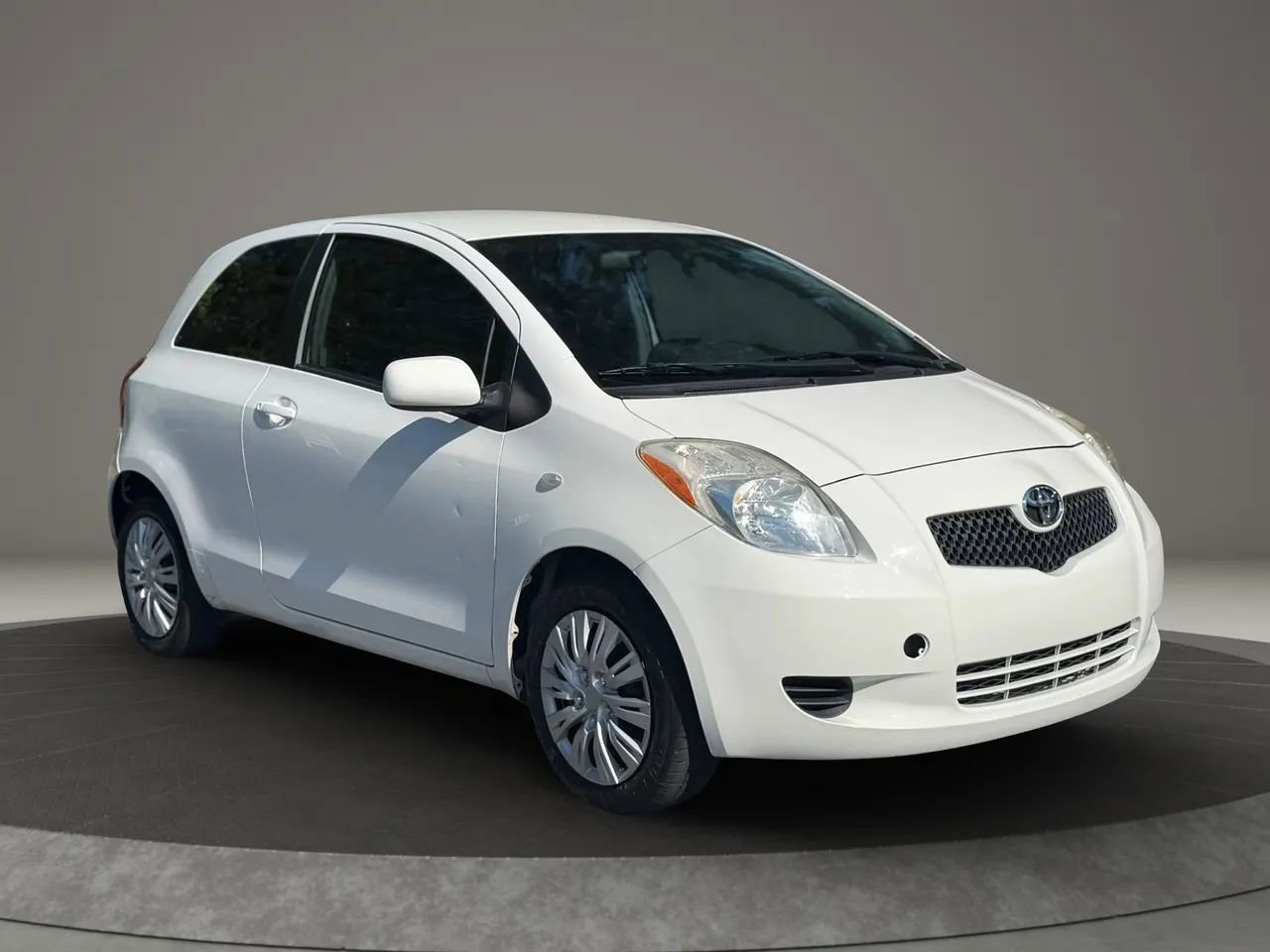 Used 2008 Toyota Yaris S FWD image 3