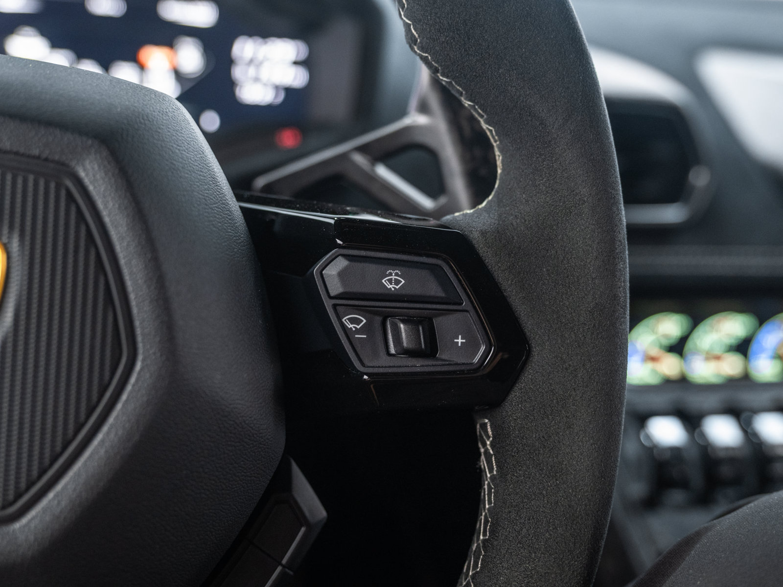 Used 2018 Lamborghini Huracan Performante AWD/4WD image 44
