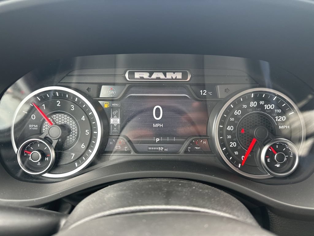 New 2026 RAM 1500 Express AWD/4WD image 25