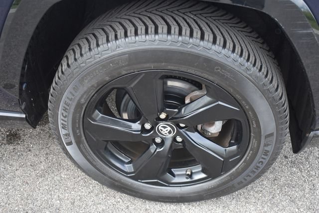 Used 2019 Toyota RAV4 XSE w/ XSE Weather Package AWD/4WD image 11