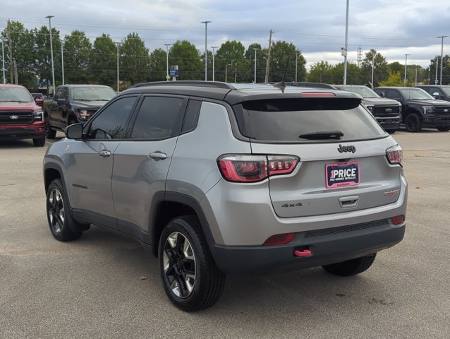 Used 2018 Jeep Compass Trailhawk w/ Leather Interior Group AWD/4WD image 10