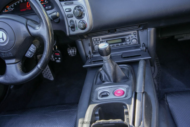 Used 2002 Honda S2000 image 36