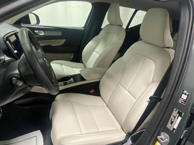 Used 2026 Volvo XC40 B5 Ultra AWD/4WD image 11