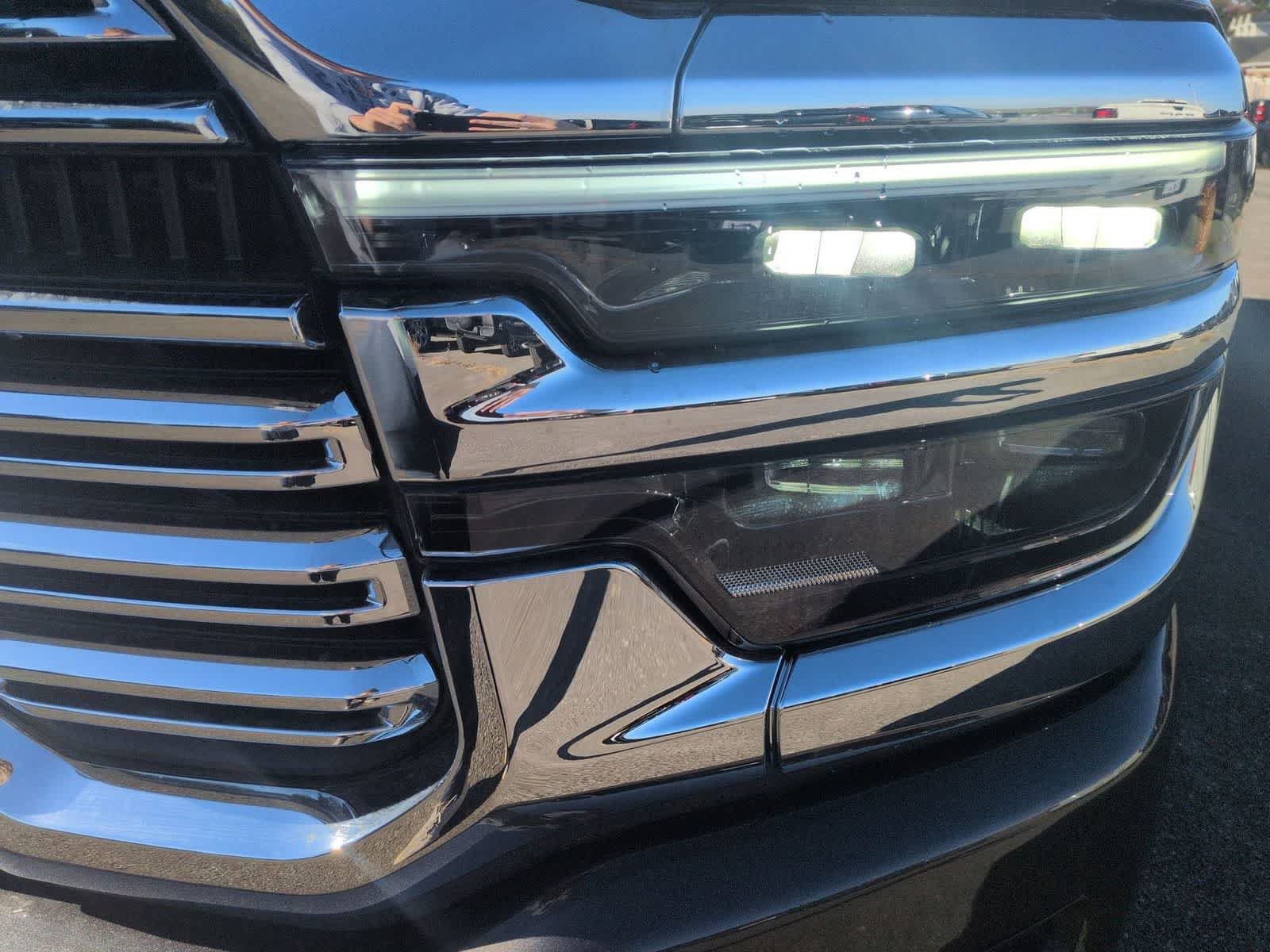 New 2026 RAM 2500 Laramie AWD/4WD image 11