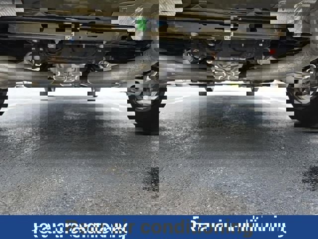 Used 2022 Ford Explorer XLT w/ Equipment Group 202A image 15