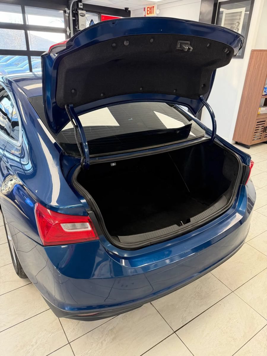 Used 2019 Chevrolet Malibu LS FWD image 9