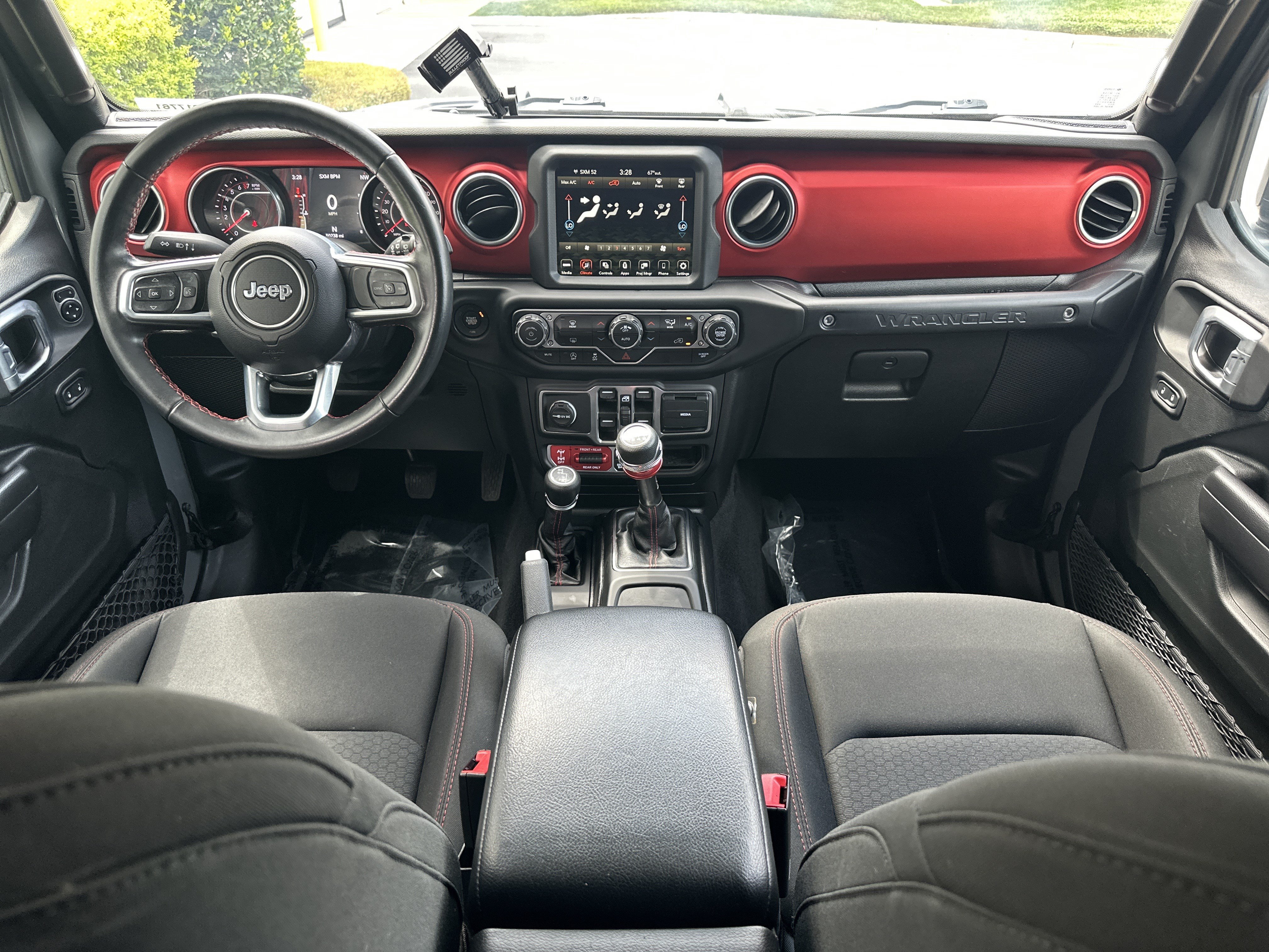 Used 2021 Jeep Wrangler Unlimited Rubicon AWD/4WD image 18