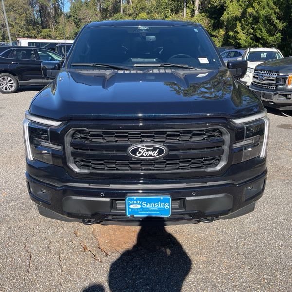 Used 2025 Ford F150 Lariat w/ Equipment Group 501A Mid image 8