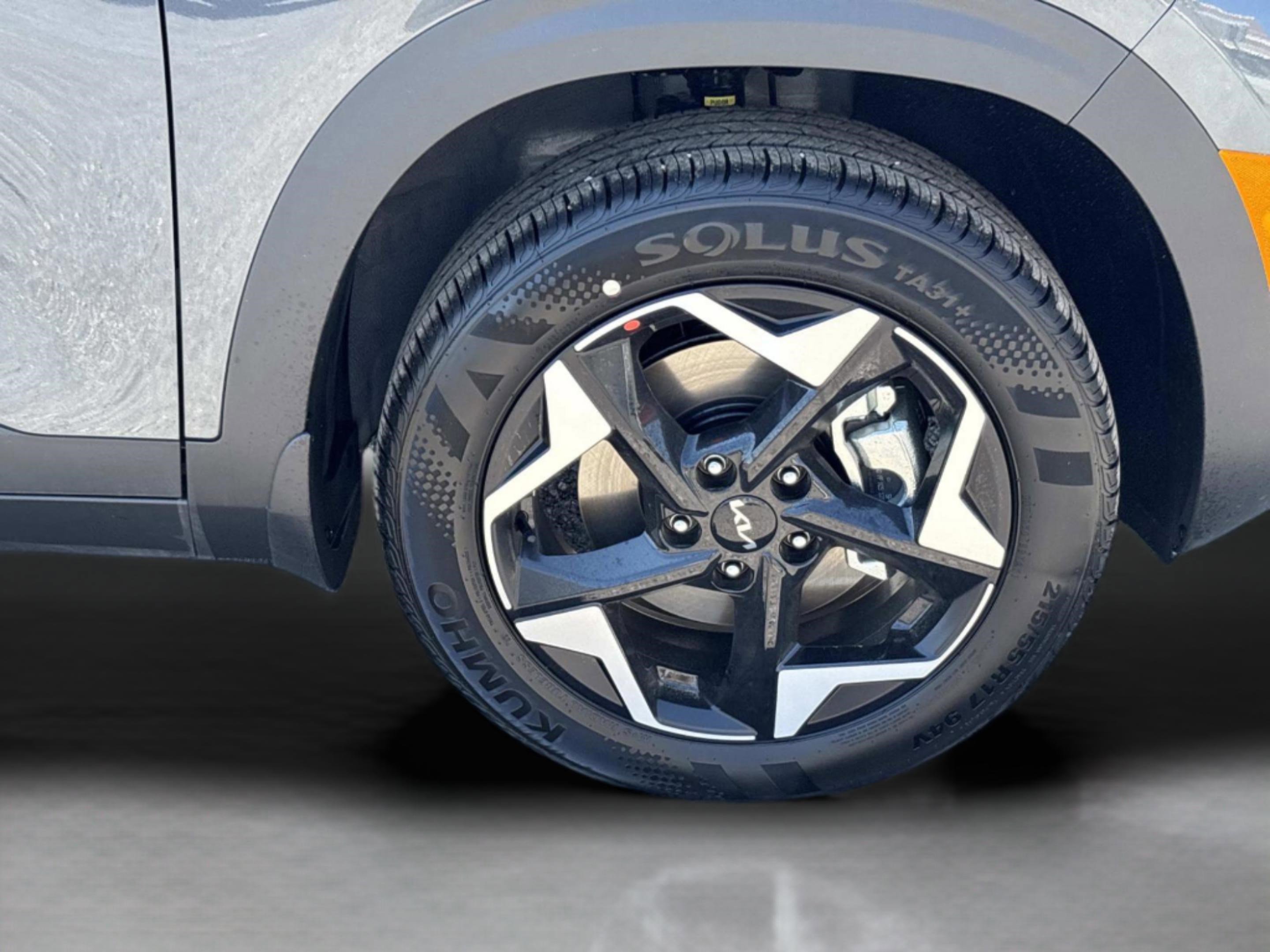 New 2026 Kia Seltos S image 9