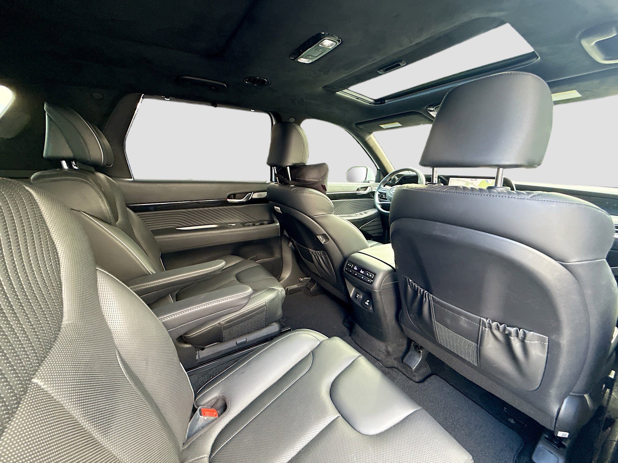 Used 2023 Hyundai Palisade Calligraphy image 30