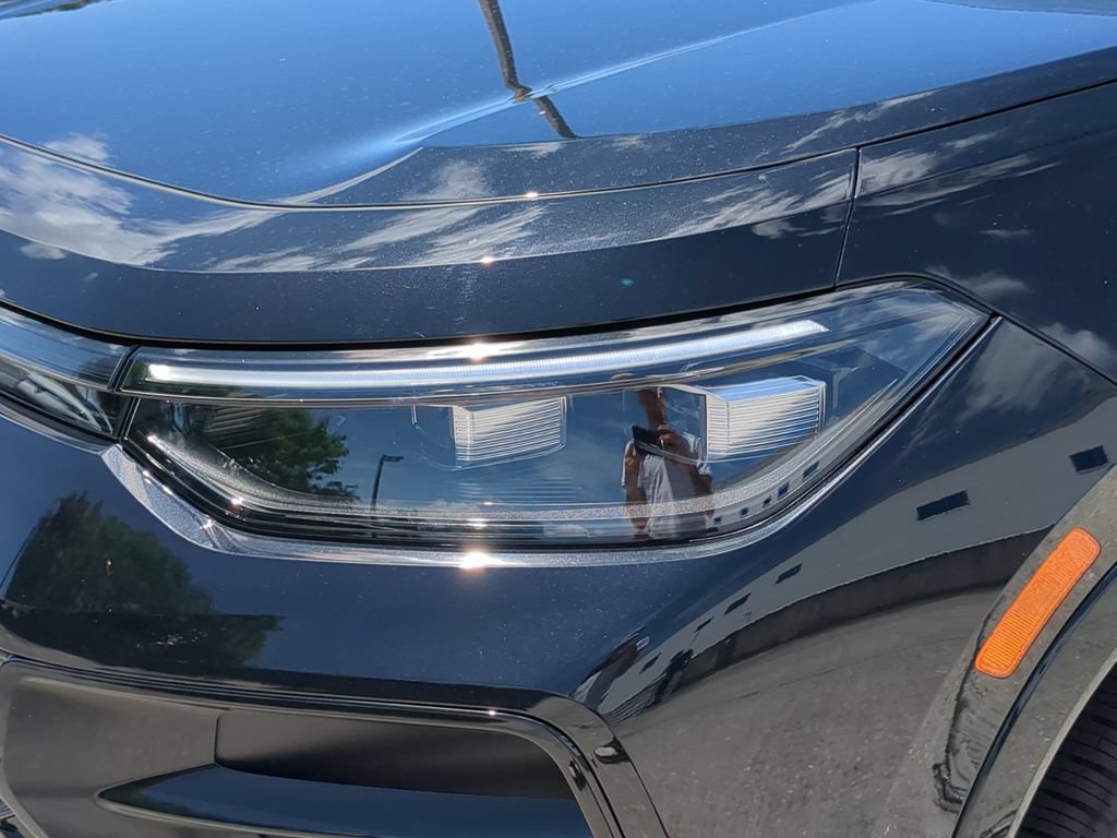 New 2026 Volkswagen Tiguan SE R-Line FWD image 6