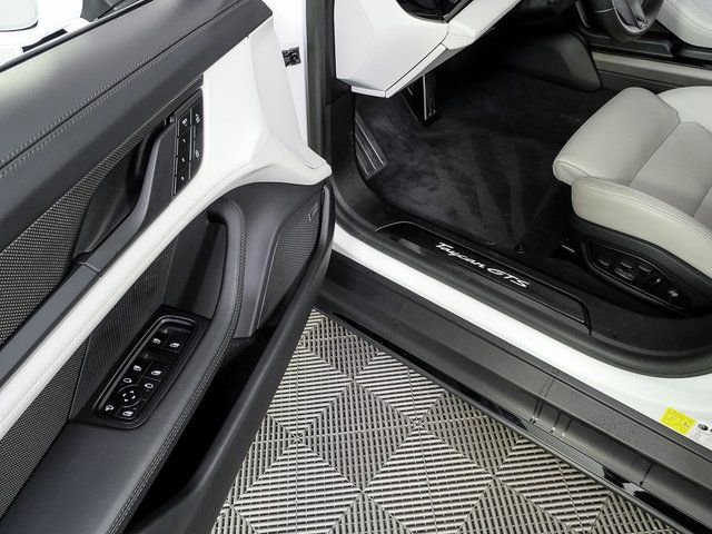 Certified 2023 Porsche Taycan GTS image 8