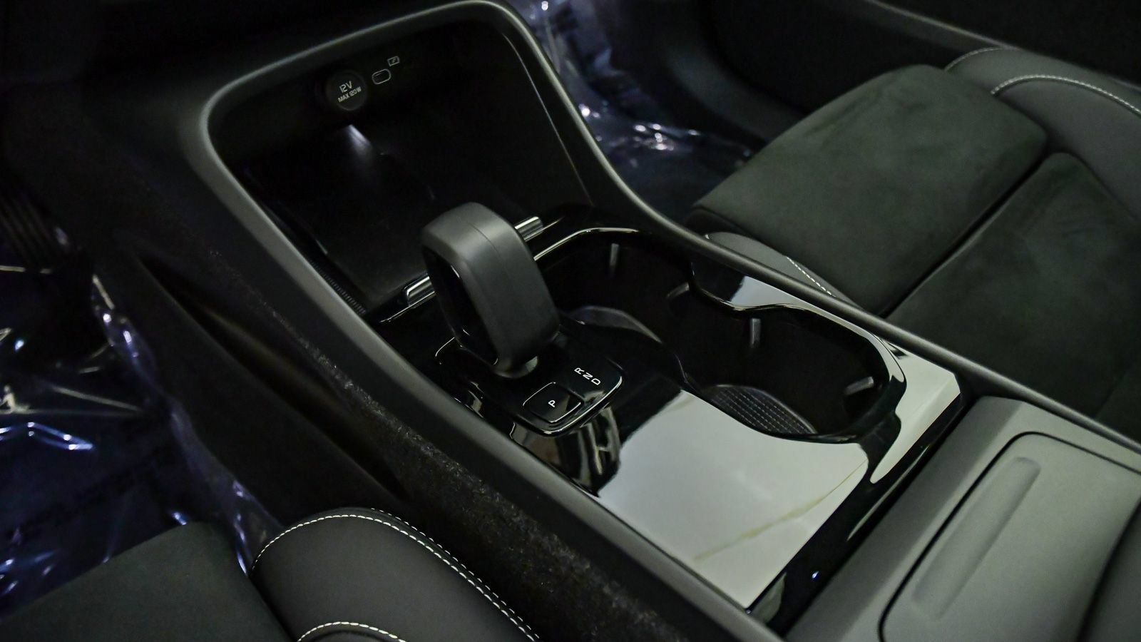 Certified 2023 Volvo XC40 Recharge Plus AWD/4WD image 20