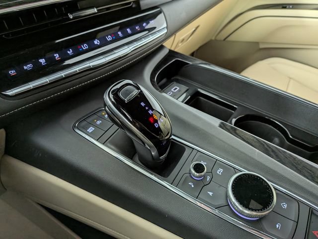 Certified 2024 Cadillac Escalade Premium Luxury AWD/4WD image 21
