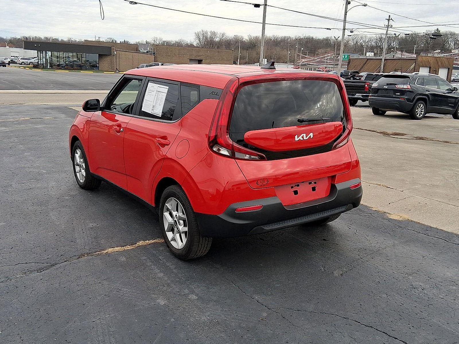 Used 2022 Kia Soul LX w/ Technology Package image 5