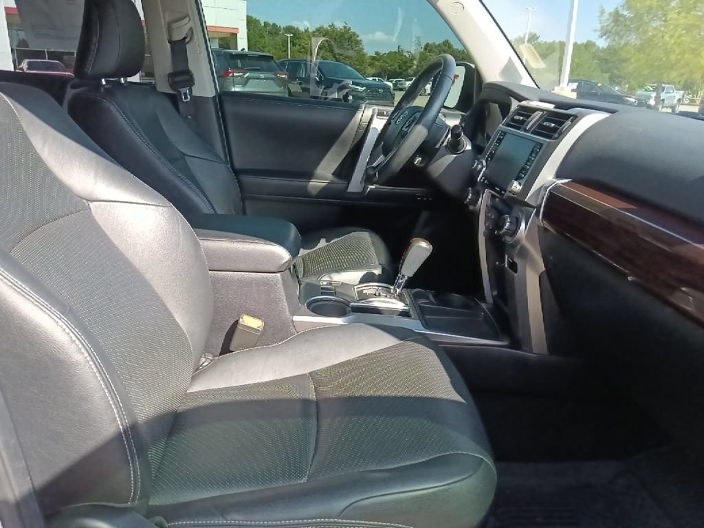 Used 2021 Toyota 4Runner Limited RWD image 32