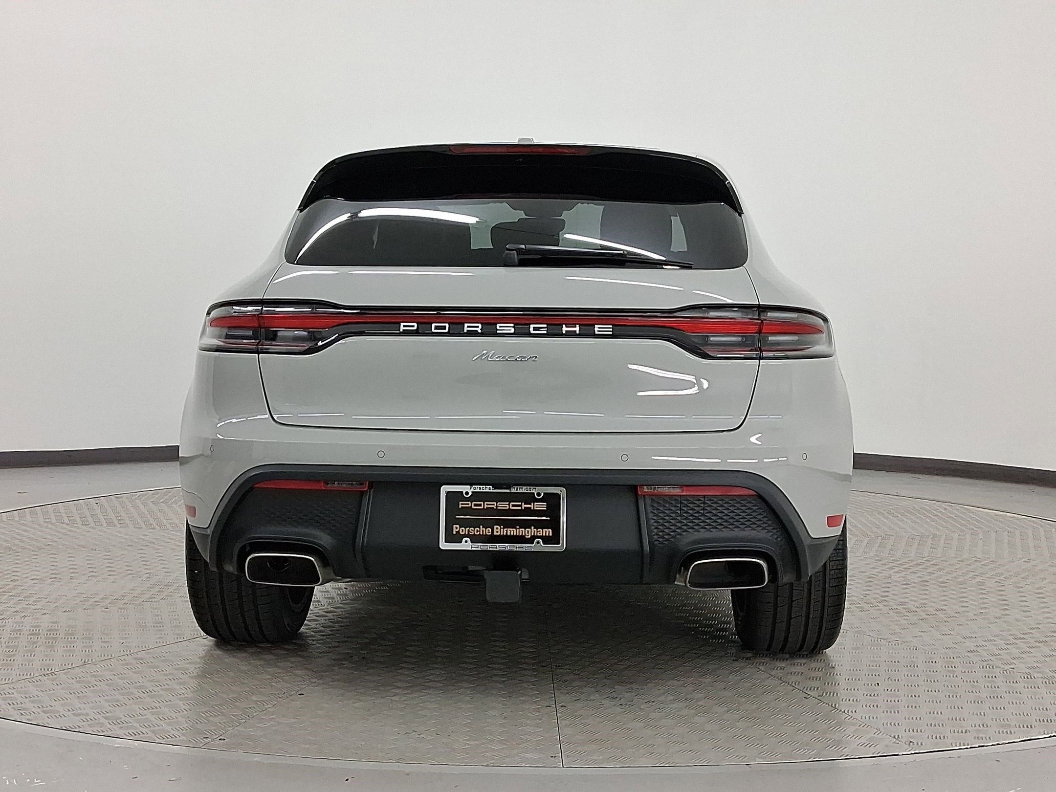 Used 2026 Porsche Macan image 10