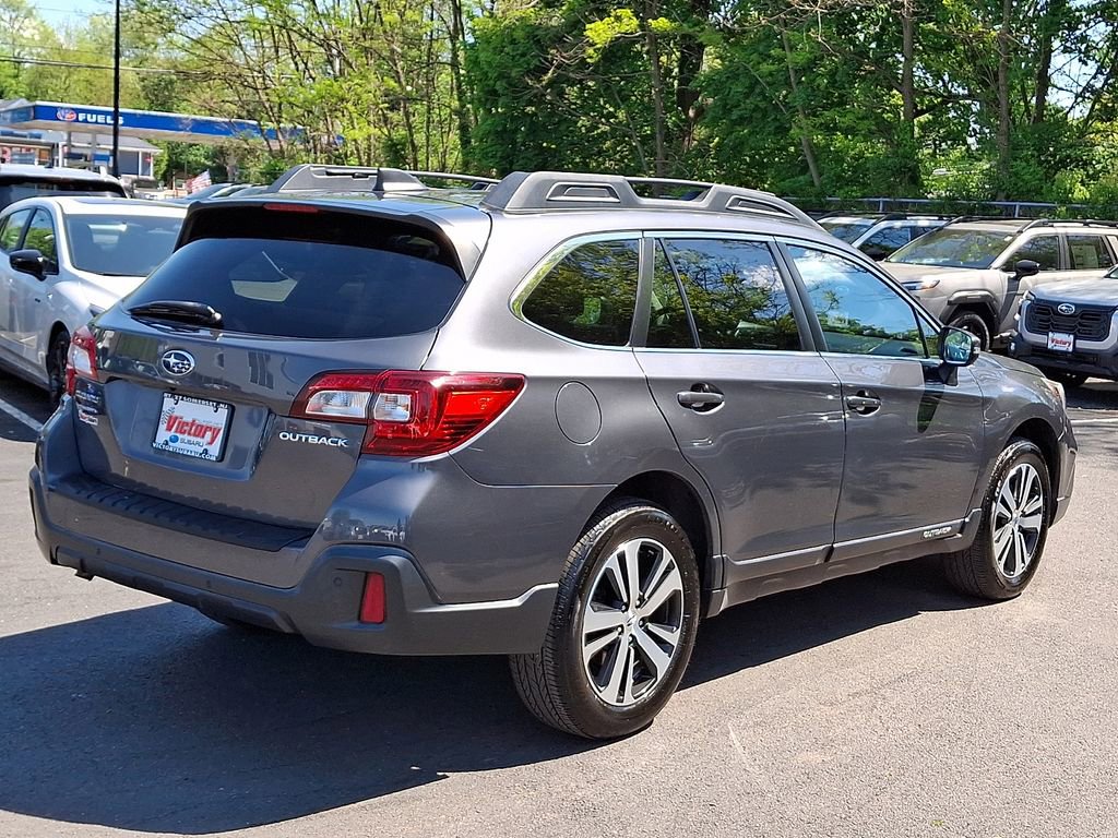 Used 2018 Subaru Outback 2.5i Limited AWD/4WD image 6