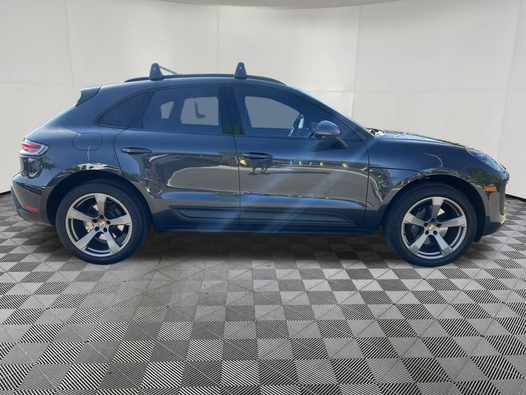 Used 2023 Porsche Macan Turbo AWD/4WD image 9