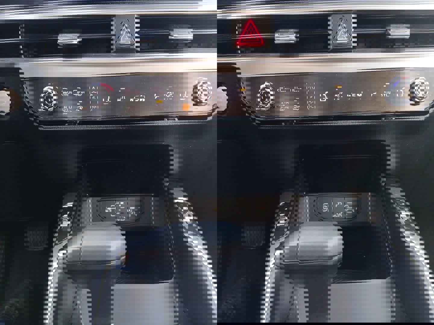 Used 2024 Kia Sorento S image 25