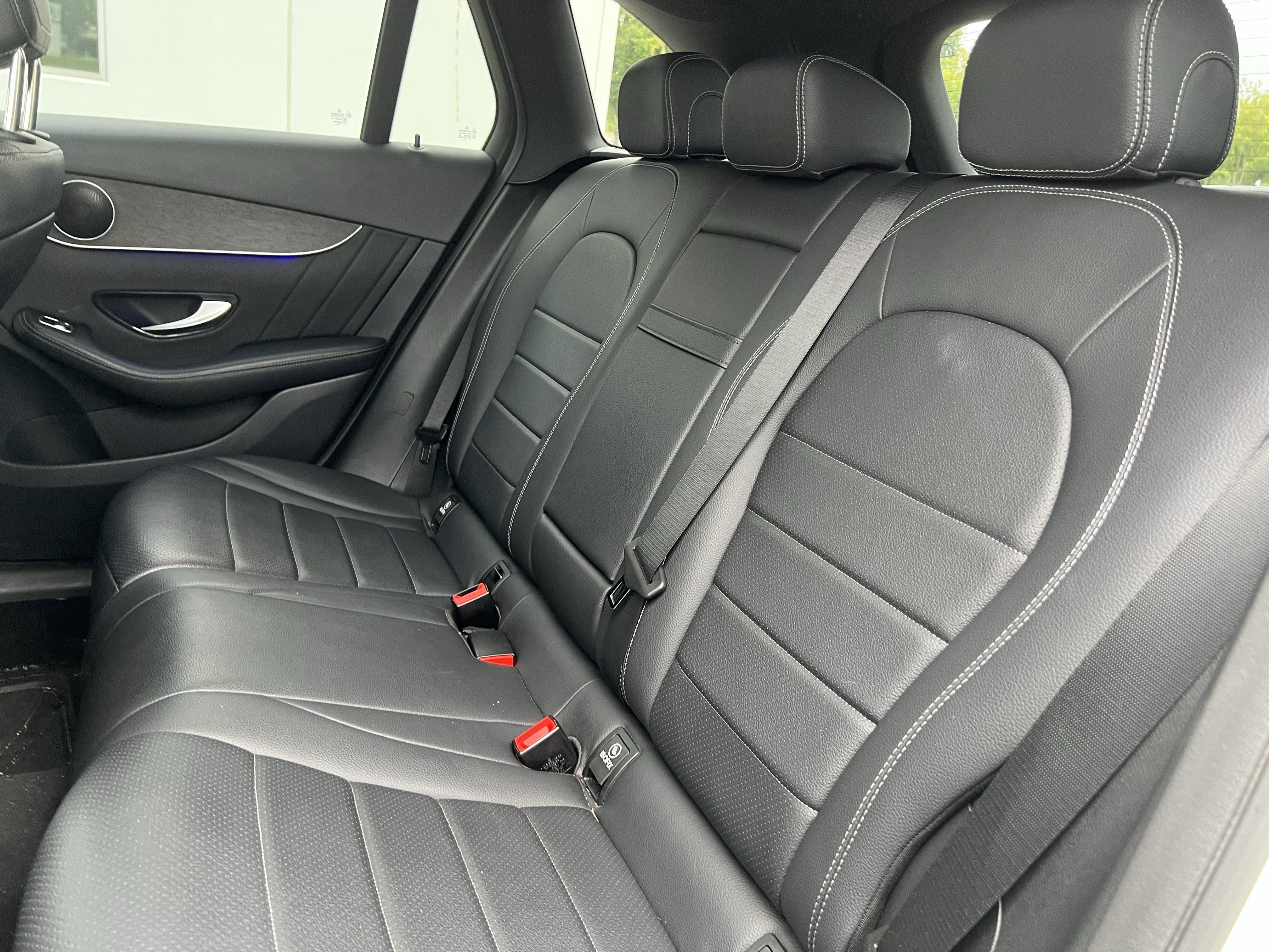 Used 2020 Mercedes-Benz GLC 300 4MATIC w/ AMG Line image 34