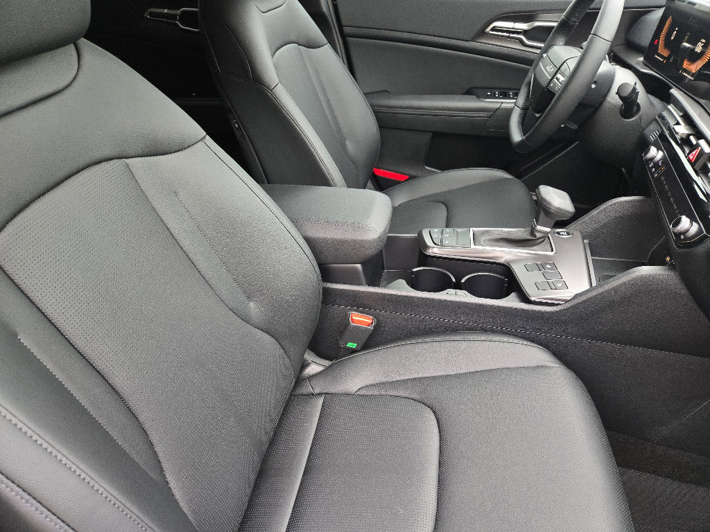 New 2026 Kia Sportage EX w/ EX Panorama Roof Package image 10