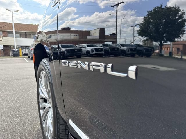 Used 2023 GMC Yukon Denali AWD/4WD image 43