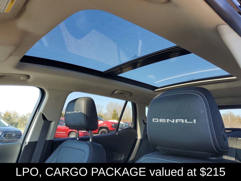 Used 2023 GMC Terrain Denali w/ Black Diamond Edition AWD/4WD image 7