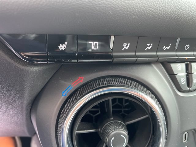 Used 2025 Chevrolet Blazer LT AWD/4WD image 21