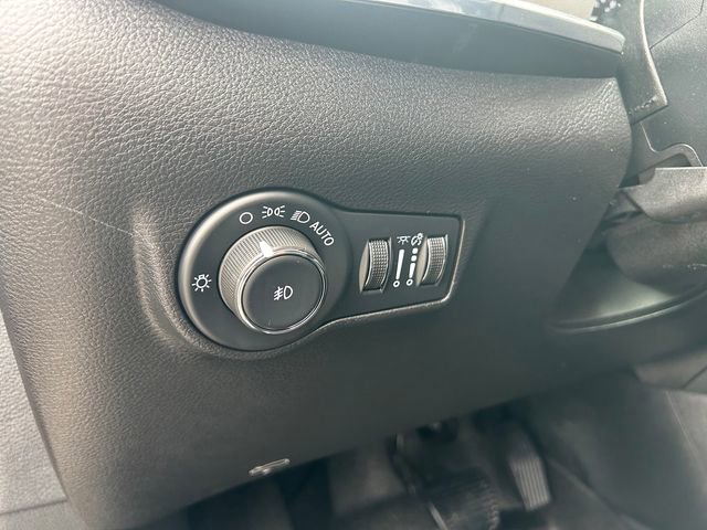 Used 2022 Jeep Compass Limited AWD/4WD image 21