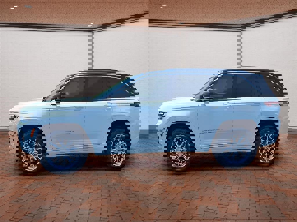 Used 2023 Jeep Grand Cherokee Summit w/ Adv Protech Group IV image 5