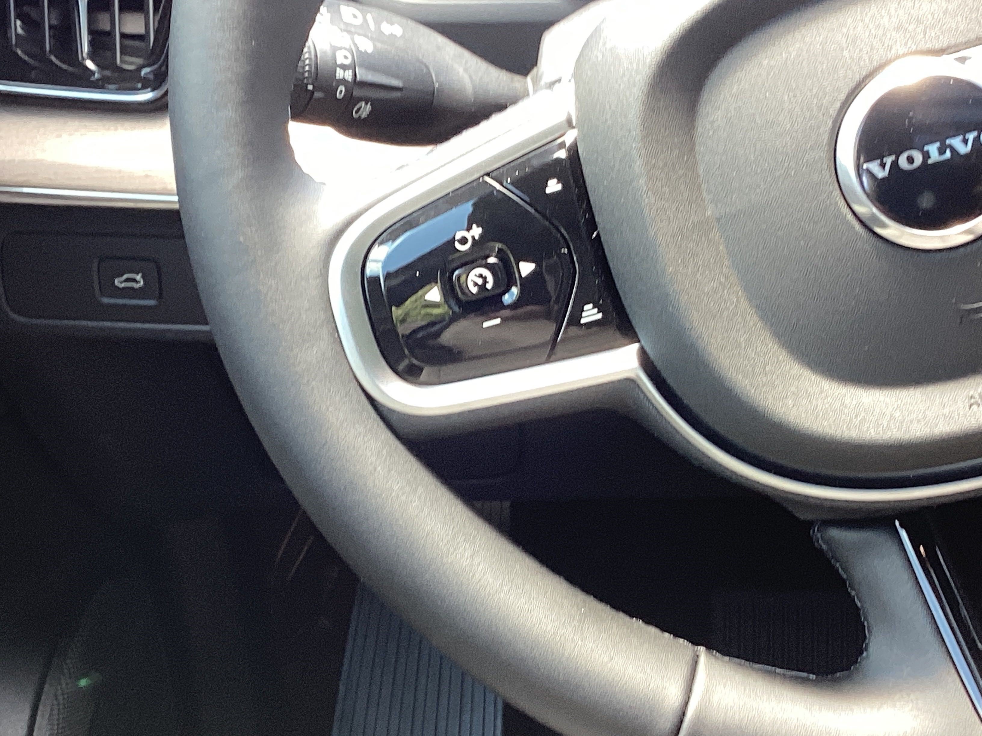 Certified 2026 Volvo XC90 B6 Plus w/ Protection Package Premier AWD/4WD image 20