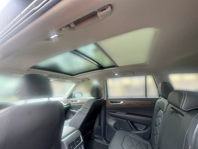 New 2026 Volkswagen Atlas SE FWD image 16