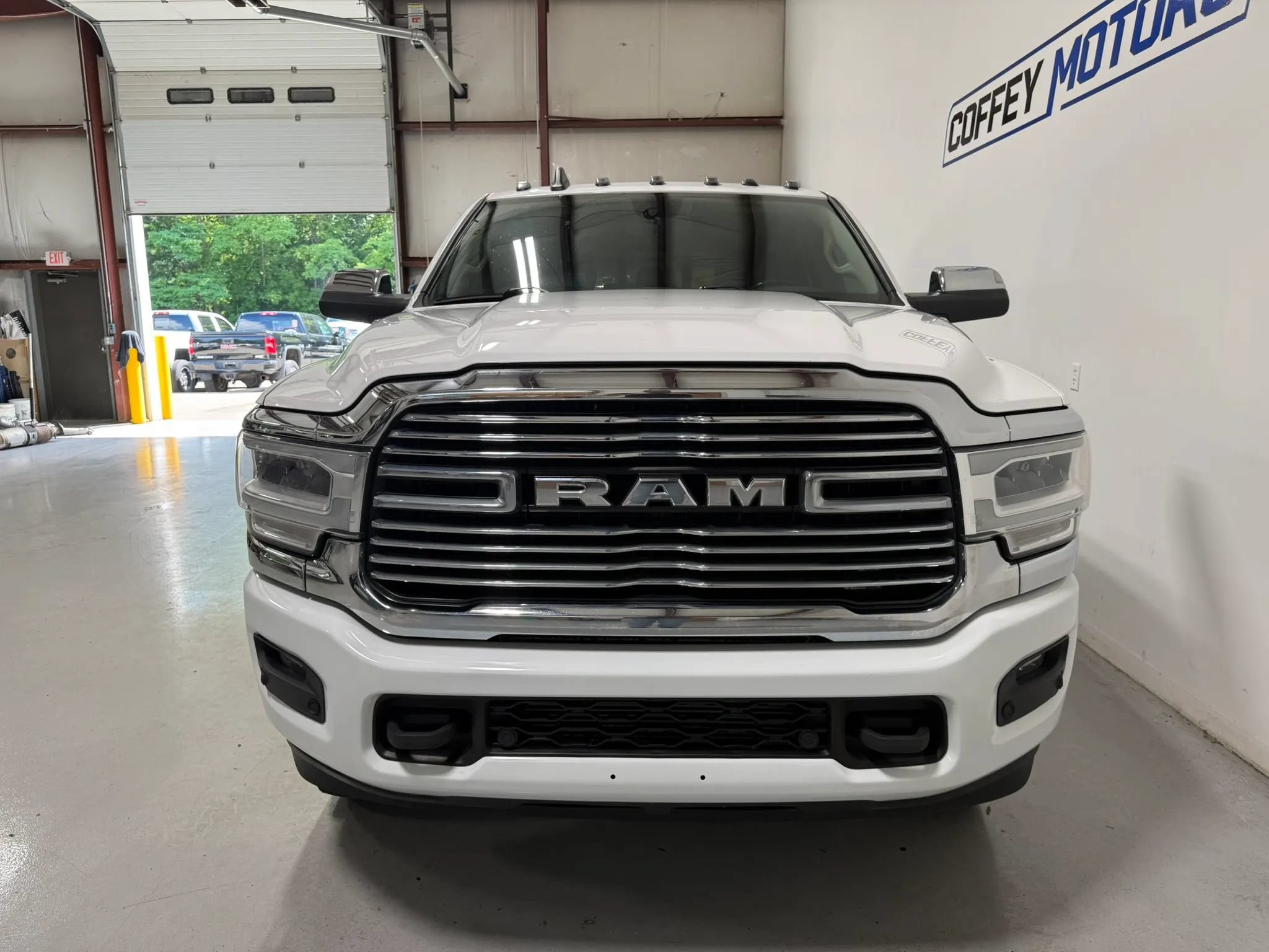 Used 2020 RAM 2500 Laramie w/ Body Color Bumper Group AWD/4WD image 9