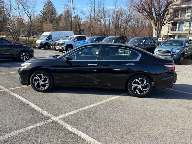 Used 2017 Honda Accord LX image 4
