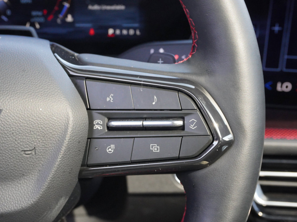 Used 2026 Chevrolet Traverse RS AWD/4WD image 53