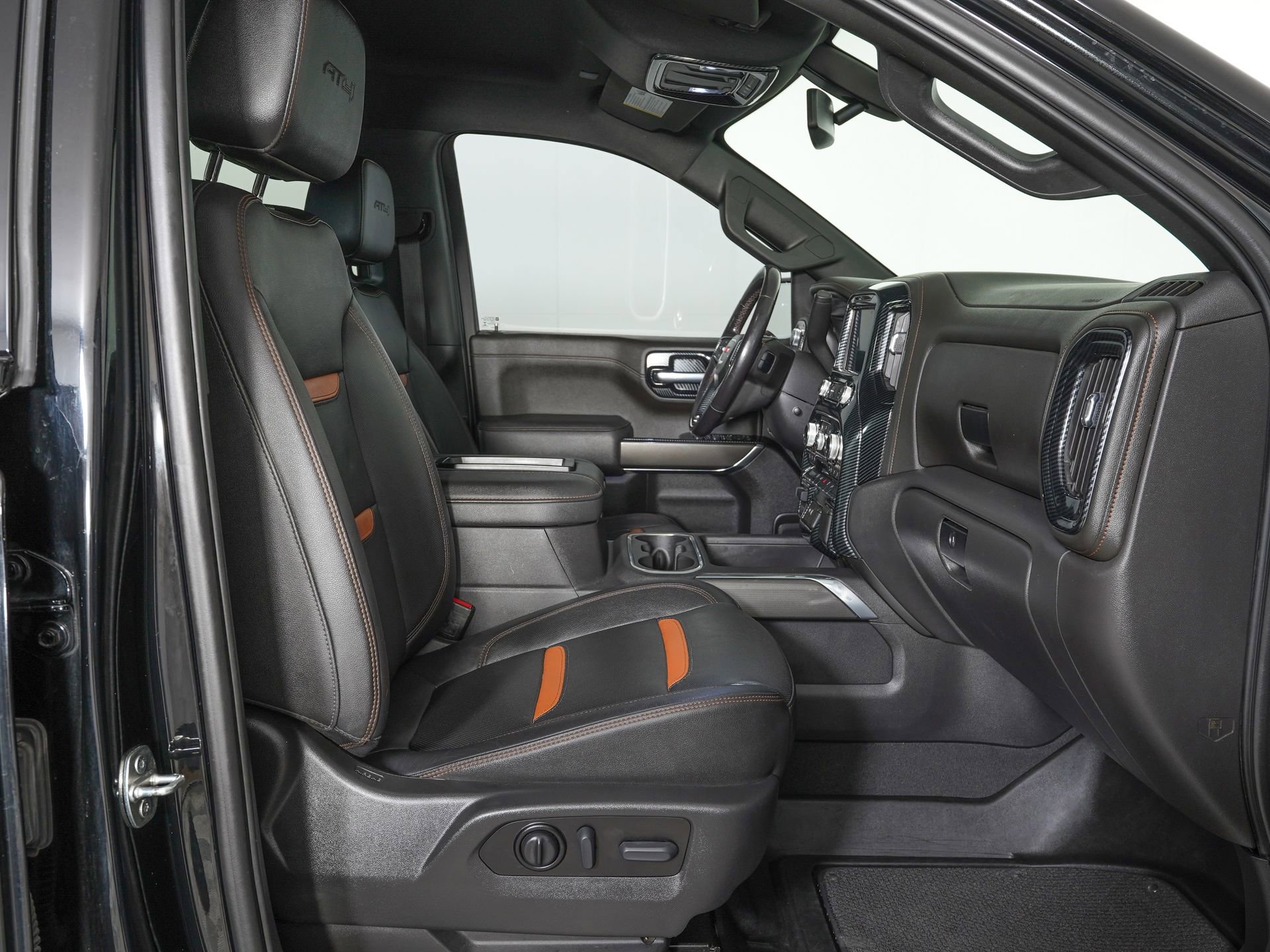 Used 2021 GMC Sierra 1500 AT4 image 9