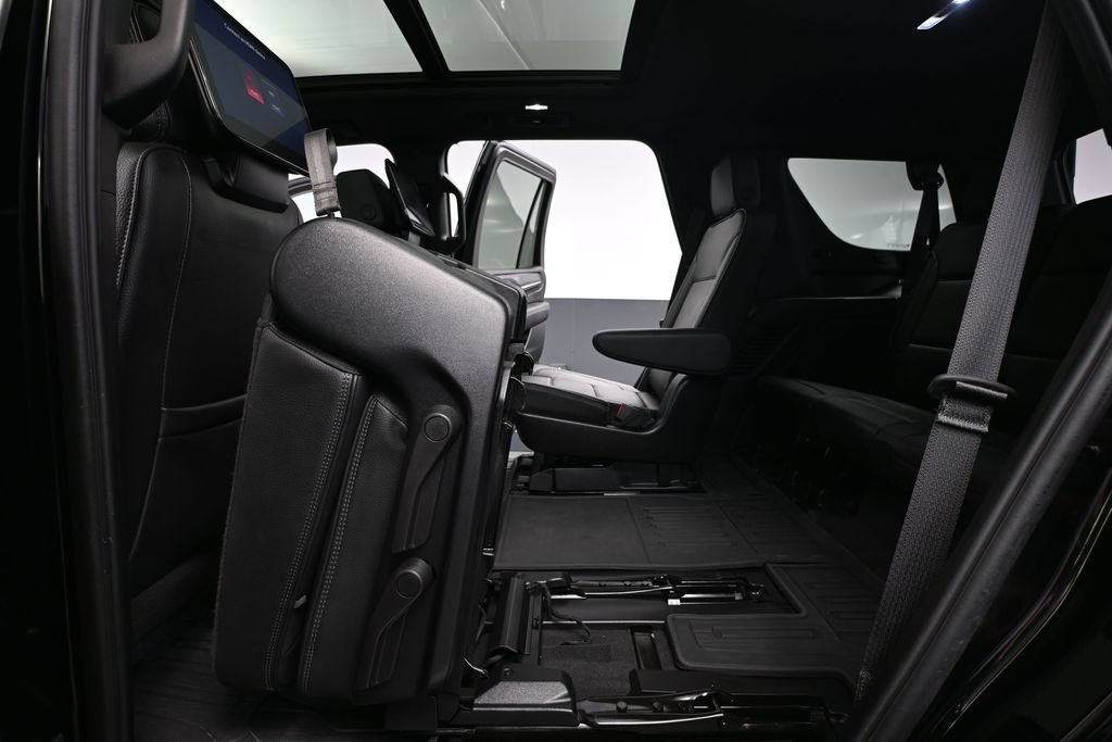 Used 2024 GMC Yukon Denali w/ Denali Reserve Package AWD/4WD image 35