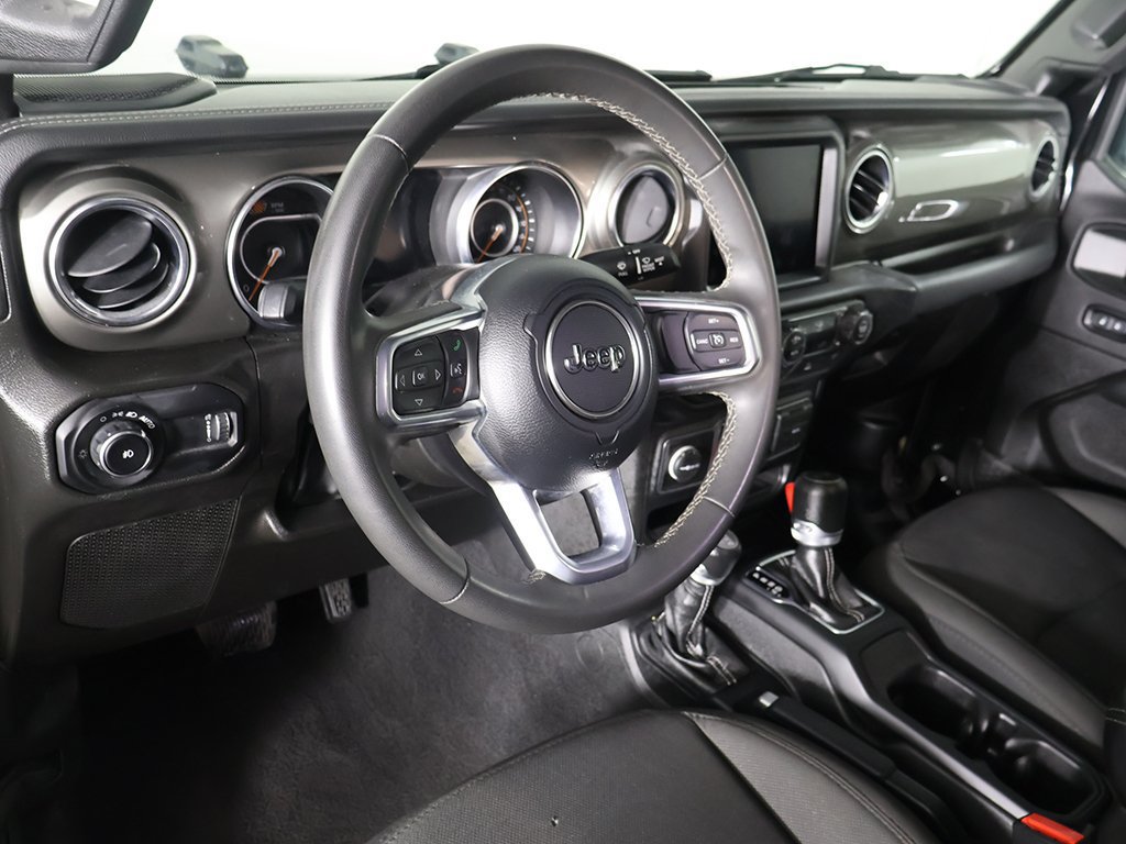 Used 2023 Jeep Wrangler Unlimited Sahara AWD/4WD image 23