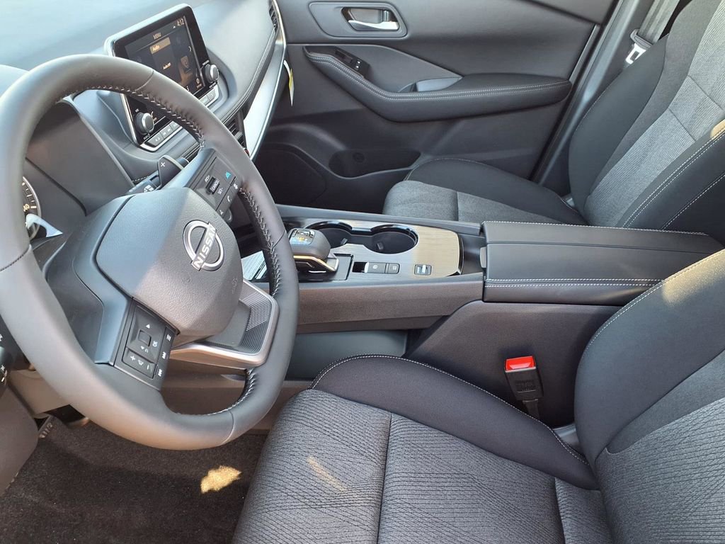 New 2026 Nissan Rogue SV w/ Cold Weather Package FWD image 15