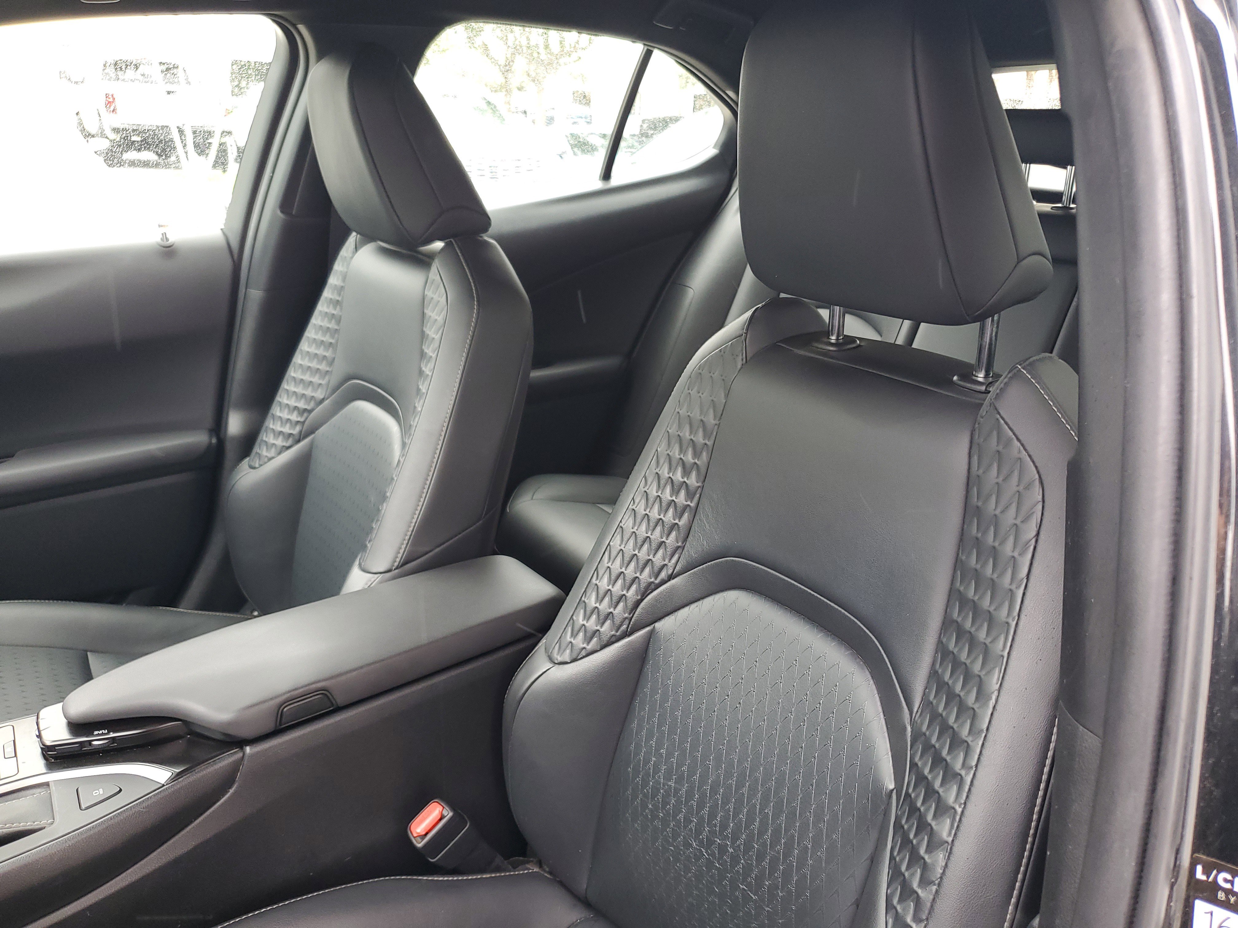 Used 2021 Lexus UX 200 w/ Accessory Package (Z1) image 18